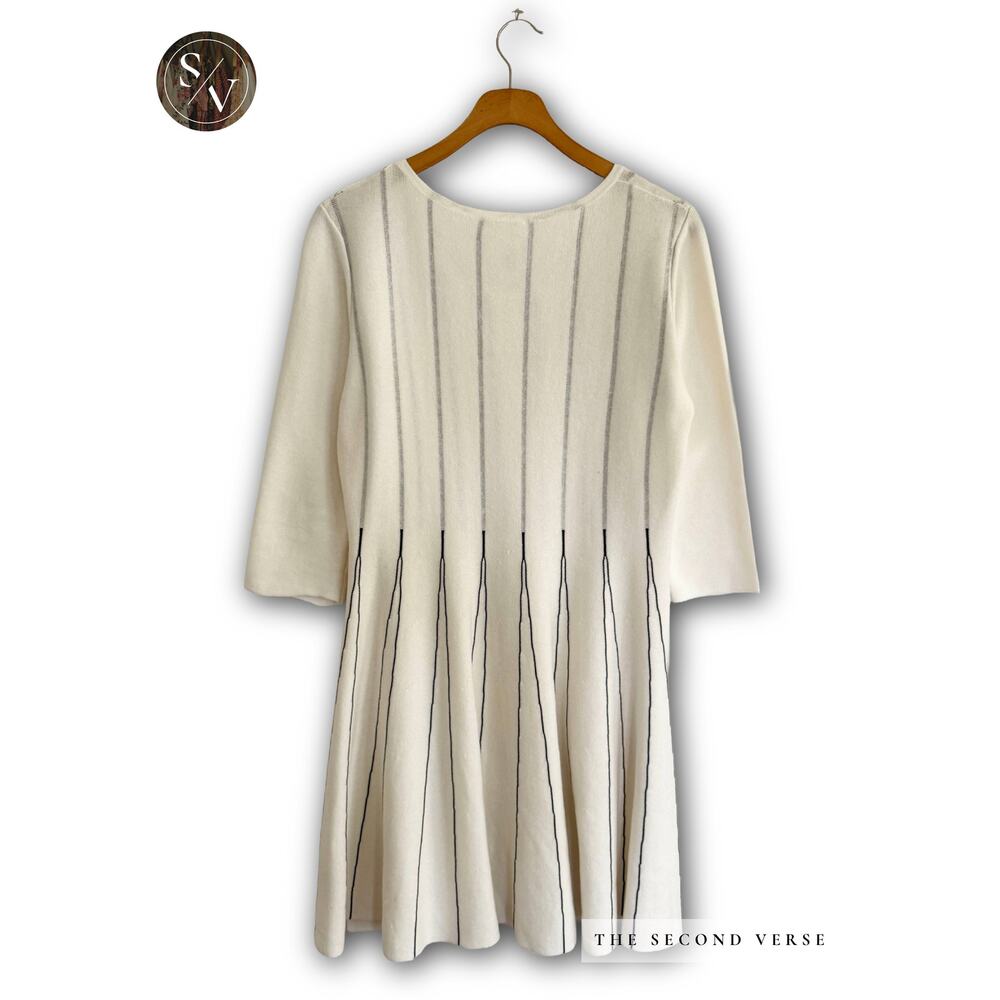 Chochene Italia Short White Dress Made in Italy Knit Fit and Flare EU 40 US 4-6 - Picture 2 of 2